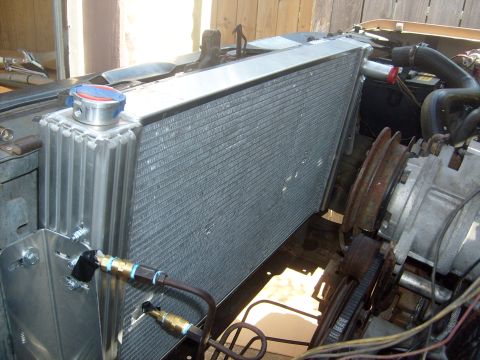1984 Ford Bronco - 38 " radiator in a 33" hole