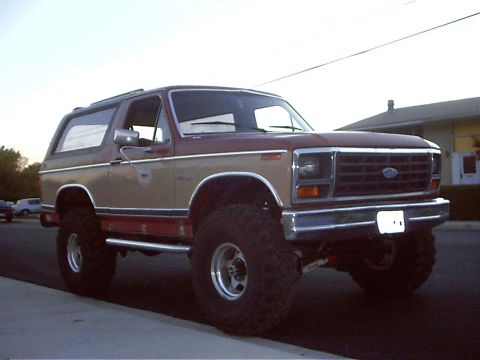 1984 Ford Bronco photo