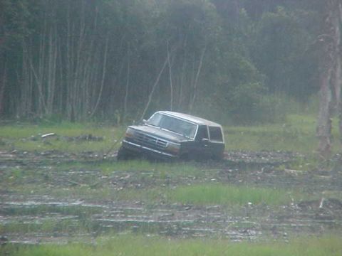 1996 Ford Bronco - just a little stuck
