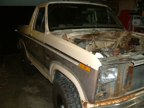 1983 Ford Bronco - This Ford Bronco appears to be from the early 1980s, with its distinctive body style and two-tone paint scheme.