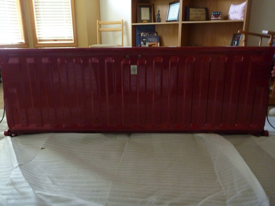 Red tailgate with vertical paneling