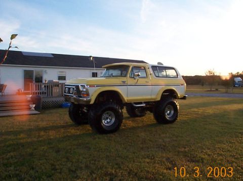1993 Ford Bronco photo