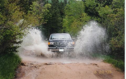 1990 Ford Bronco - Very Nice! Perfect shot.