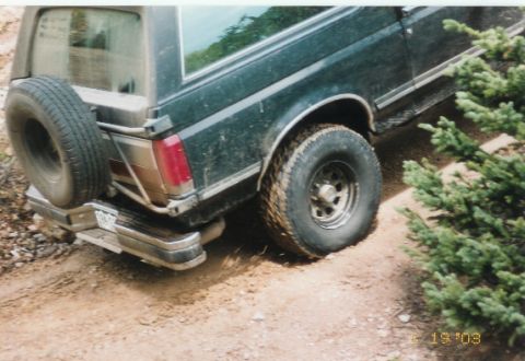 1990 Ford Bronco - Backing down