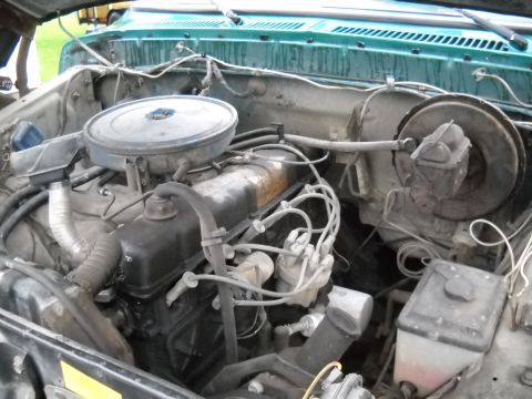 1954 Ford F-100 - 6-18-2011: Here's the mighty ( greasy :D ) 300! :D