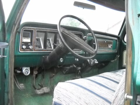 1954 Ford F-100 - 6-18-2011: And here's the spiffy Ranger Lariat interior. Yes that is a cb!:D