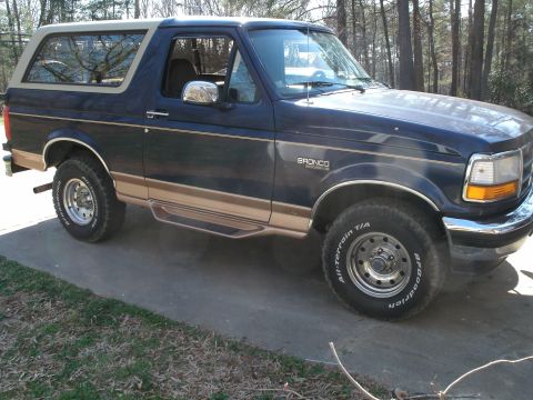 1995 Ford Bronco photo