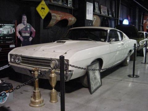 1969 Ford Torino photo