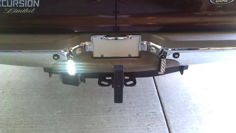 2000 Ford Excursion - White/White come on with the Red/Red tail light strobes.