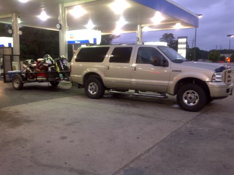 2005 Ford Excursion photo