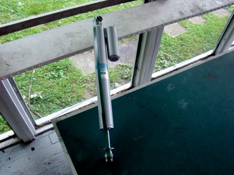 1995 Ford F-150 - bilstein 5150's with 14'' travel all the way around.