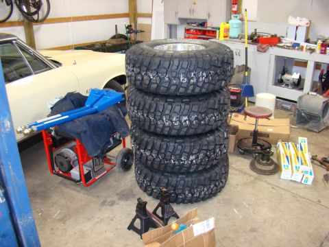 1995 Ford F-150 - 35x12.50R15 BFG KM2's ready for transplant.
