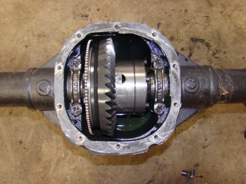 1995 Ford F-150 - locker in new rear axle.