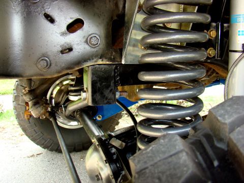 1995 Ford F-150 - upper track bar mount