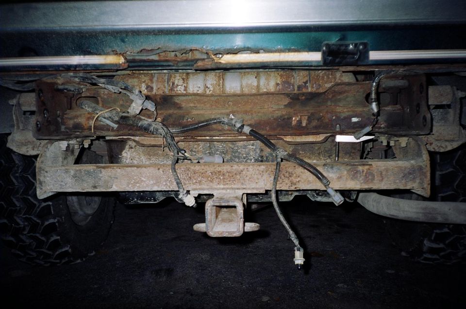 1994 Ford Bronco rear bumper and trailer hitch