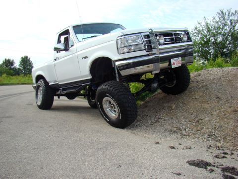 1995 Ford F-150 - well its all togather so lets test some flex? the limiting factor? front brake lines. coulda got more so i will be swithching for a center…