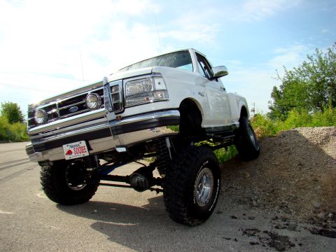 1995 Ford F-150 - well its all togather so lets test some flex? the limiting factor? front brake lines. coulda got more so i will be swithching for a center…