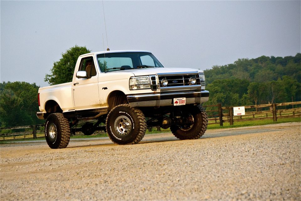 all photos of the truck were shot by both my buddies Arash Kassa and Elija Bowman. Thanks guys.