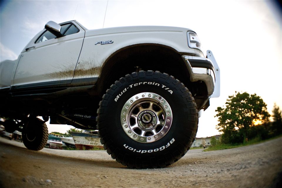 all photos of the truck were shot by both my buddies Arash Kassa and Elija Bowman. Thanks guys.