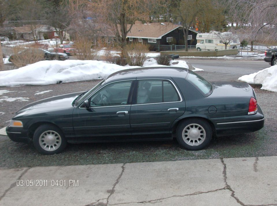 1999 Ford Crown Victoria “landboat”