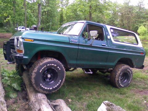 1979 Ford Bronco - s