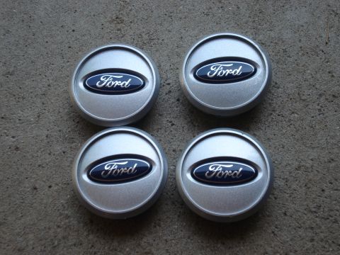 center caps - 2000 Ford Crown Victoria