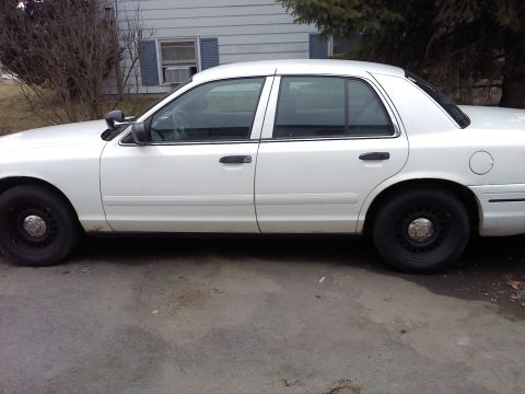 2000 Ford Crown Victoria photo