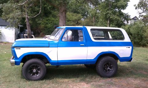 1979 Ford Bronco - This two-tone blue and white Ford Bronco appears to be from the late 1970s, not a 1979 model.