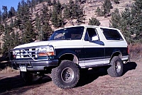1986 Ford Bronco - This Ford Bronco appears to be from the early 1990s, not the 1980s as claimed.