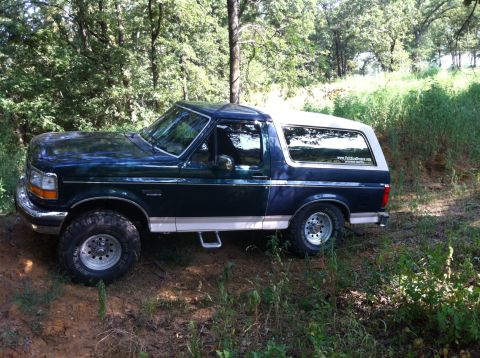 1993 Ford Bronco photo