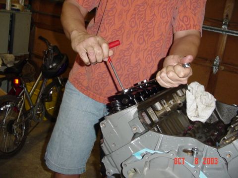 1989 Ford Bronco - locking the adjusters for the rockers