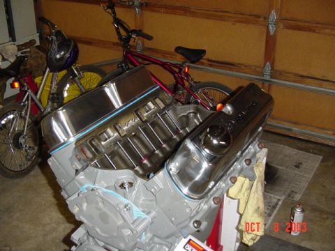 1989 Ford Bronco - Checking out the valve covers