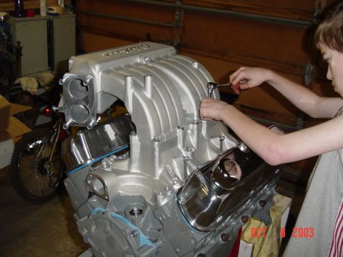 1989 Ford Bronco - Big ass intake fits no problem