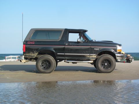 1995 Ford Bronco “Hot Wheels”
