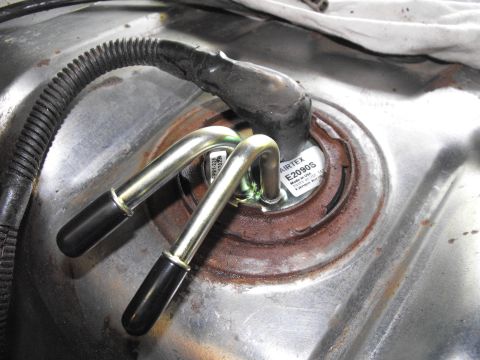 1986 Ford Bronco - Locking ring swedged back into place, you'd think I was done, but I live in the salt belt.