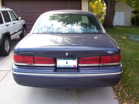 1995 Ford Crown Victoria photo