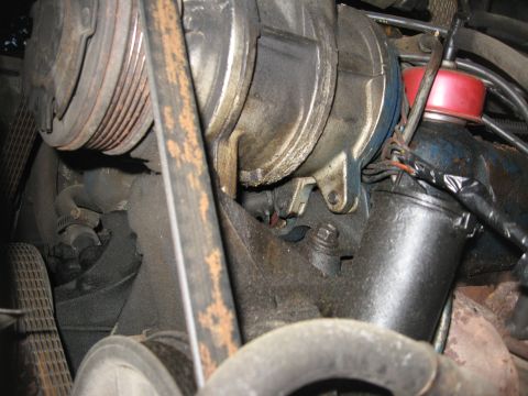 1988 Ford Bronco - Power steering and a/c bracket.