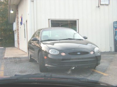 1997 Ford Taurus - Look at this baby... Sexy eh?