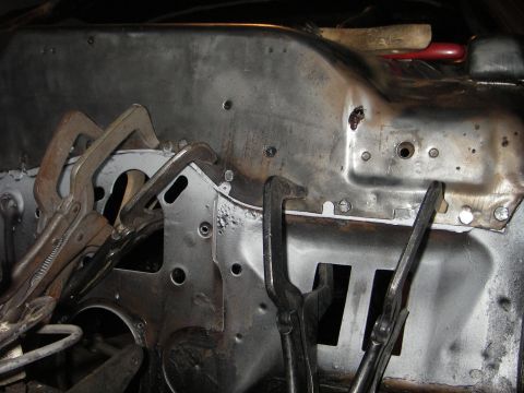 1972 Ford Ranchero - some clamps near the fuse box area of the cowl