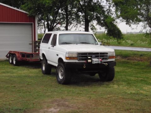 1993 Ford Bronco - This is the bumper that we added to it.