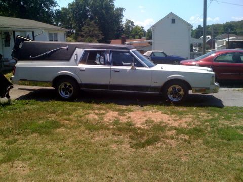 1985 Lincoln Town Car photo