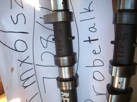 1994 Mazda MX-6 - Camshafts with visible part numbers KL 441 and KL 421.