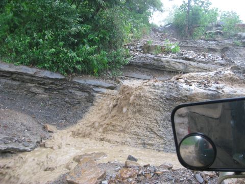 1990 Ford Bronco - Windrock Trail 45 in the rain