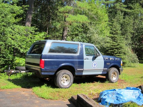 1991 Ford LTD Crown Victoria - This Ford Bronco appears to be from the early 1990s, not a 1991 Ford Crown Victoria LTD.
