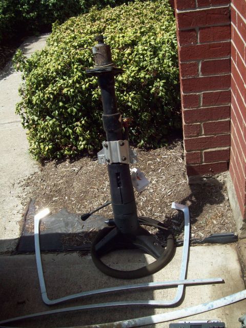 1985 Ford Bronco - tilt column, stock wheel to replace crap wheel