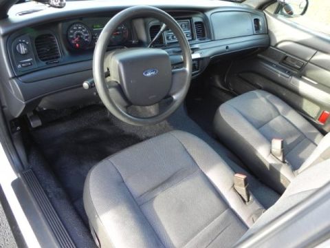 2006 Ford Crown Victoria photo