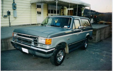 1990 Ford Bronco photo