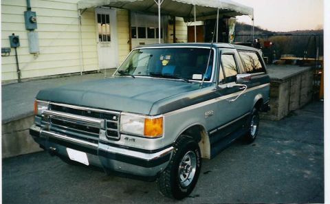 1990 Ford Bronco photo