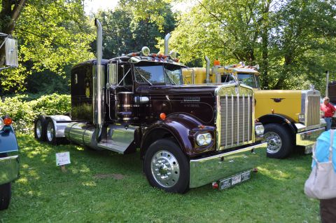 1959 Kenworth W900A “CC925”