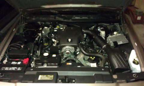 2007 Ford Crown Victoria - My 04' CVPI engine cover modded to fit on the 07' engine. Had to notch out the one side to clear the throttle bodies drive-by-wire motor as…